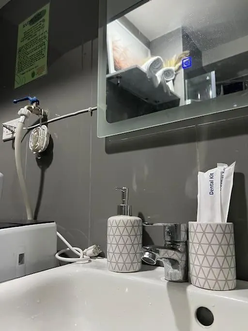 Apartment In Air Residences, Makati With Wifi, Netflix, Pool, Mall And More Manila Filipinler