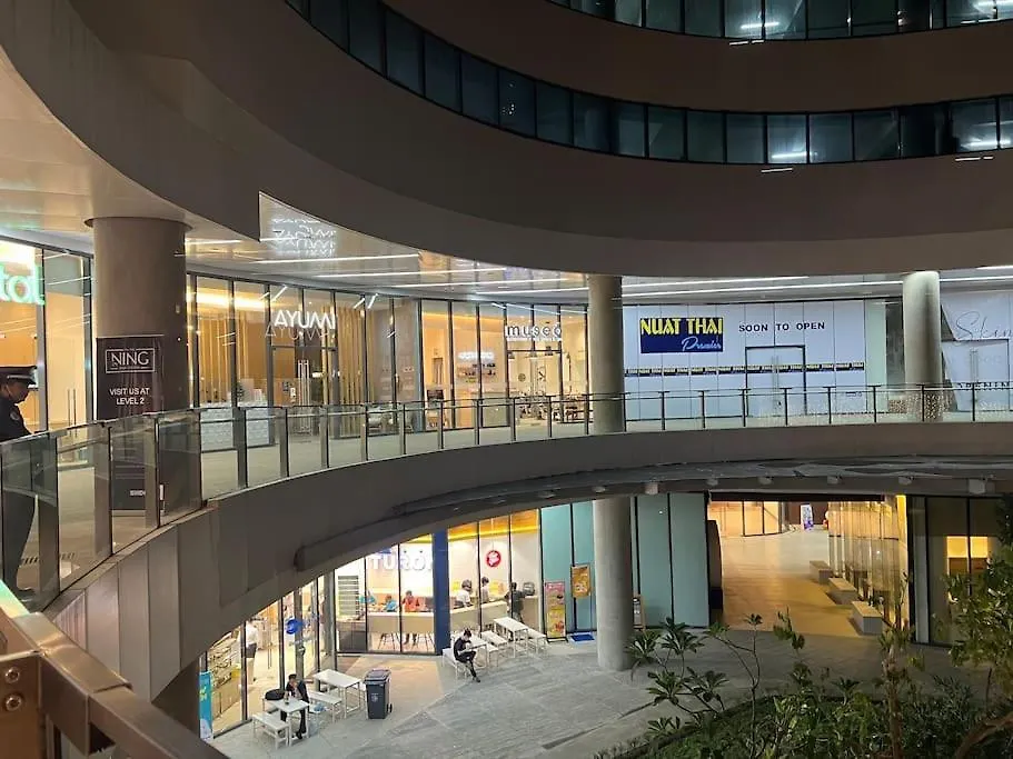 Apartment In Air Residences, Makati With Wifi, Netflix, Pool, Mall And More Manila