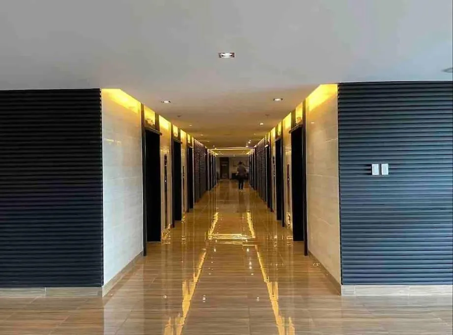 Apartment In Air Residences, Makati With Wifi, Netflix, Pool, Mall And More Manila