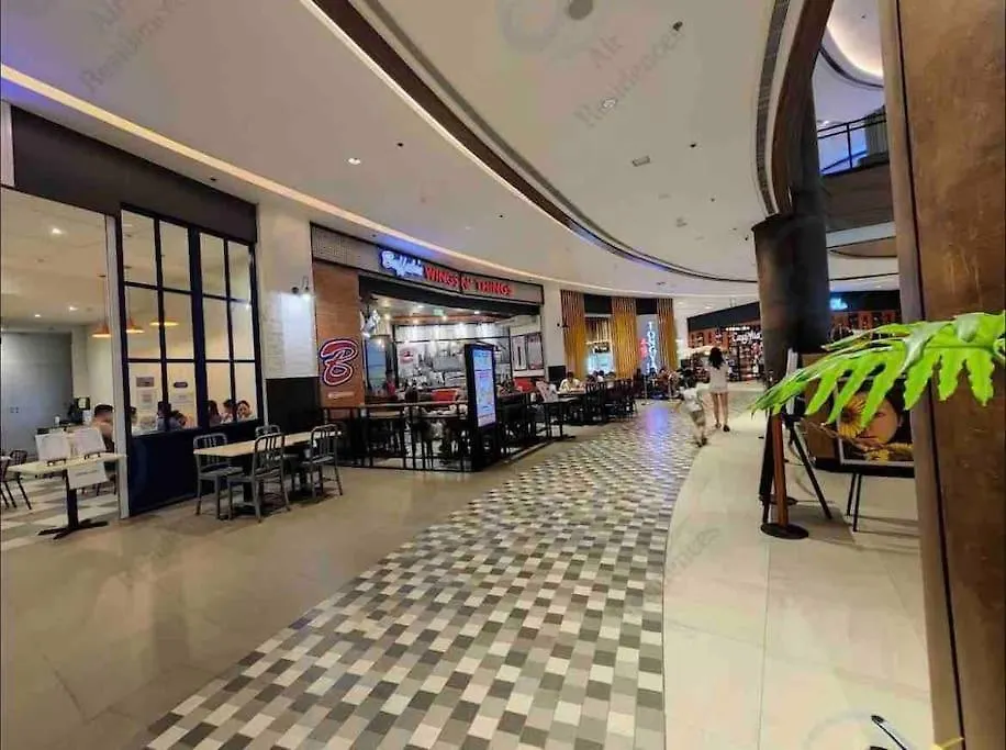 Apartment In Air Residences, Makati With Wifi, Netflix, Pool, Mall And More Manila