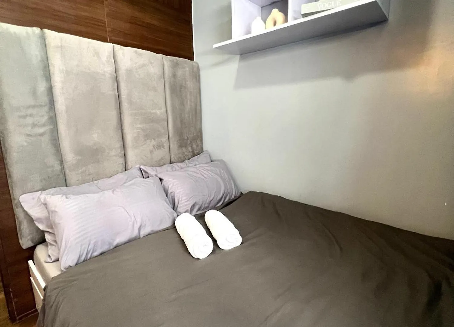 Apartment In Air Residences, Makati With Wifi, Netflix, Pool, Mall And More Manila