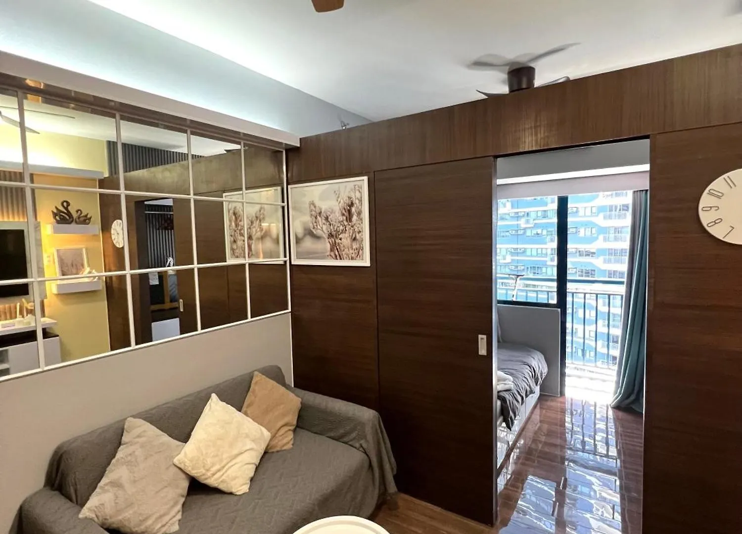 Apartment In Air Residences, Makati With Wifi, Netflix, Pool, Mall And More Manila